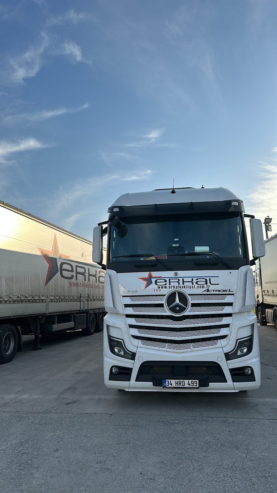 Erkal Nakliyat route vehicle front view